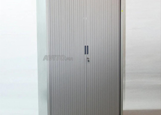 Armoire métallique a rideaux