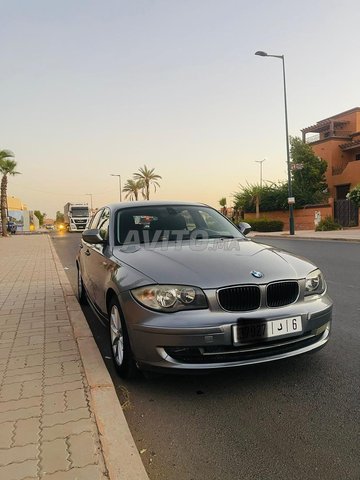 BMW Série 1 Essence Automatique 2010 à Marrakech