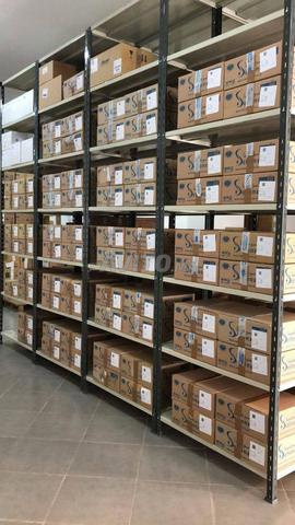 Rayonnage léger avec 5 tablette pour le stockage - 2