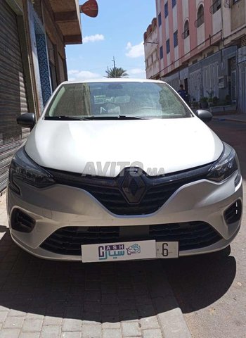 RENAULT CLIO Diesel Manuel 2023 à Casablanca