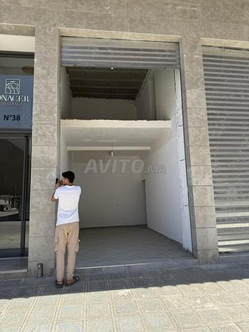 magasin commercial de 26 m² avec mezza de 10 m²