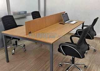 bureau open space avec espace réunion