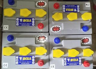 deux packs batterie des engins 