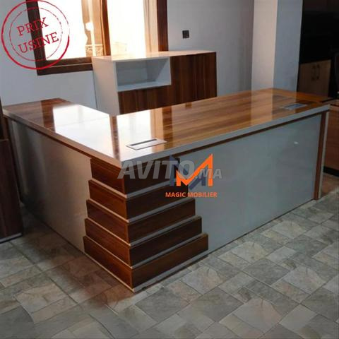 Bureau de Direction Moderne Pratique et Élégant - 2