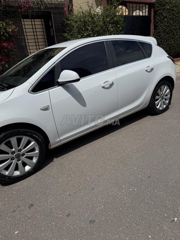 أوبل أسترا أوتوماتيك