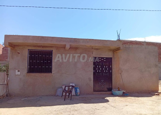 منزل 100 متر مع أرض 100 متر ( في تيتر واحد ) للبيع