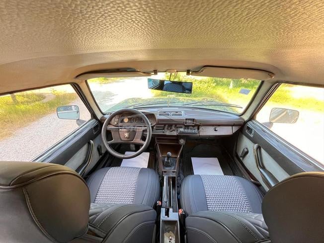Peugeot 504