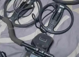 الات كشف المعادن cf 77 3 ديسك  توصط وكبير 