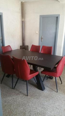 Table a manger avec 6 chaises (prix negiciable) - 2