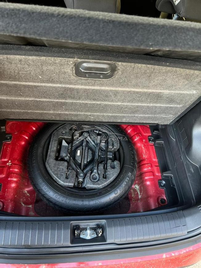 Hyundai kona 2020/10 automatique 11ch 3000 dariba