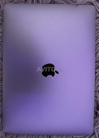 MacBook Pro 13” (2020, i5 – 8Go/256Go)