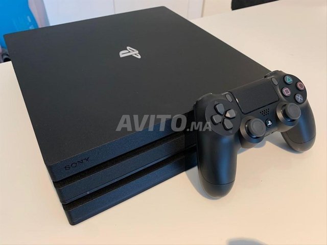 Ps4 Pro 1tb avec 100 jeux