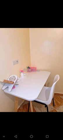 Bureau simple avec chaise