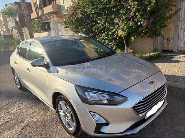 ford focus 2021 berline 6 cv tres économique