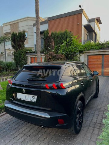 Peugeot 2008 1er main manuelle tout options 