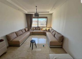 شقة متوفرة الأن بدون وسيط وسط المدينة للعائلات 