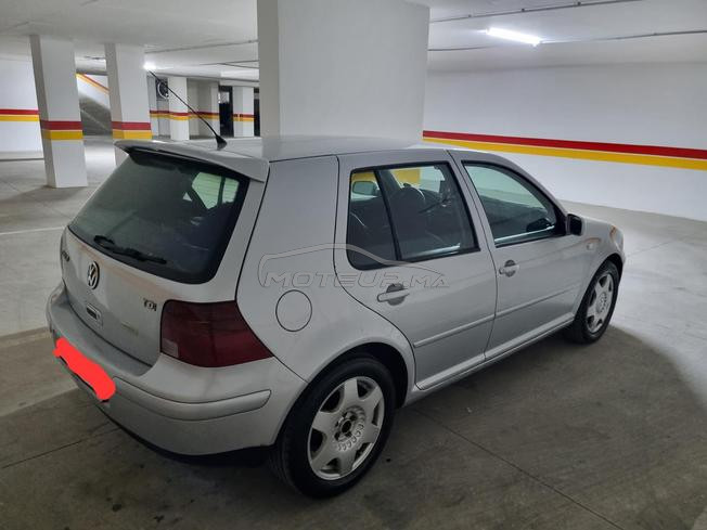 voiture de marque volkswagen golf 4 en bon état 
