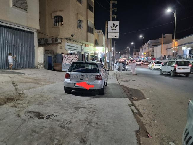 voiture de marque volkswagen golf 4 en bon état 