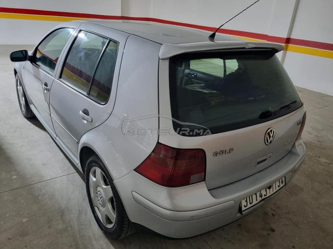 voiture de marque volkswagen golf 4 en bon état 