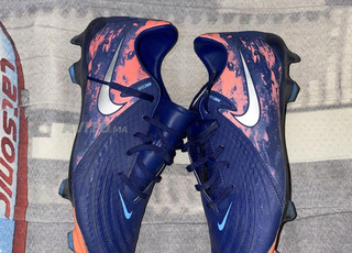 Crompons nike phantome force9 semi pro