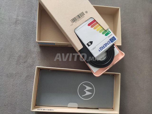 Motorola edge 50 peach 12/512go 