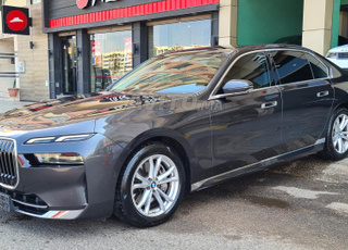 BMW 740I Xdrive pure exellence