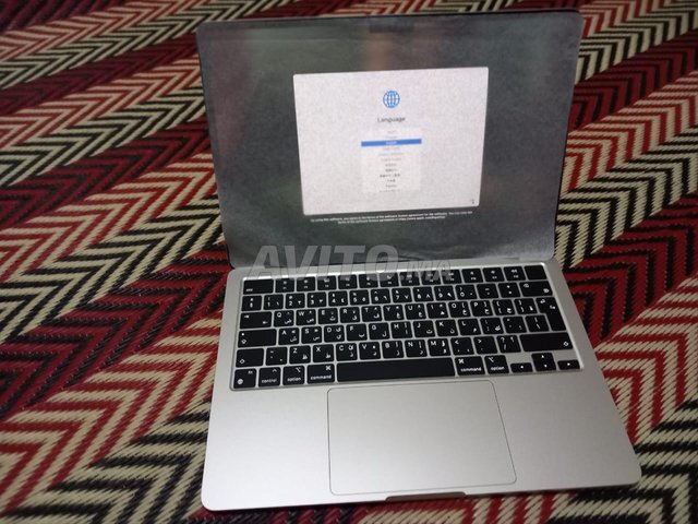 Macbook air M2 قابل للمفاوضة
