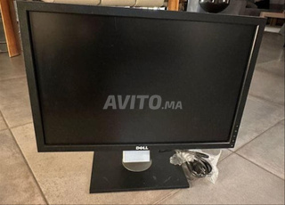 8 écran câble alimentation et VGA 