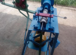 مكينة لصناعة كريياج 