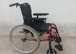 fauteuil roulant كرسي متحرك 