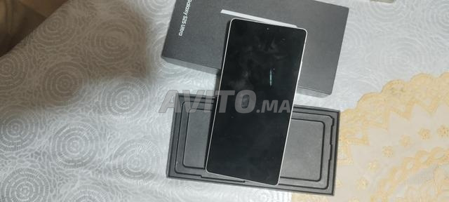 Samsung s25 ulra gris titane 512 GB - 2