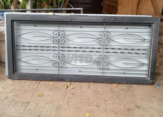 porte en très bon etat