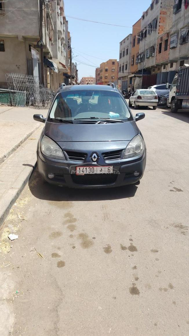Renault scenic n9iya 3mara kolchi fiha khdam
