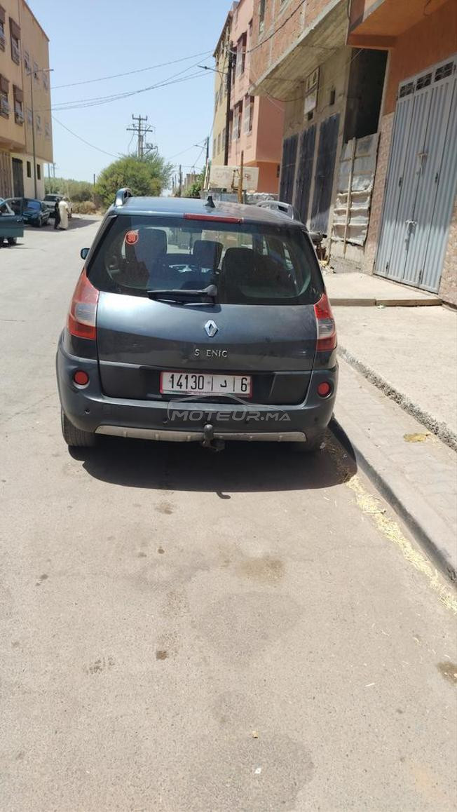 Renault scenic n9iya 3mara kolchi fiha khdam