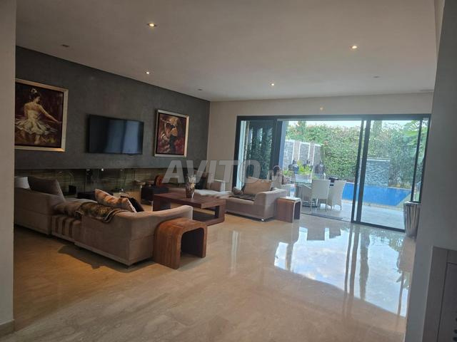 À vendre villa à Bouskoura  - 2