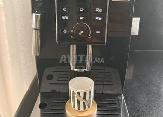 Machine à café Delonghi Magnifica