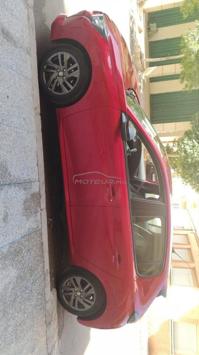 Peugeot 208 bon état premiére man 