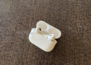 airpods pro 2 lightning