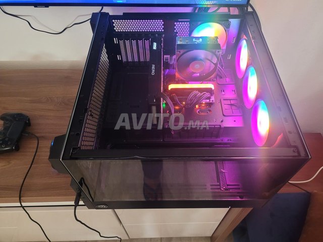 ordinateur complet avec clavier et souris