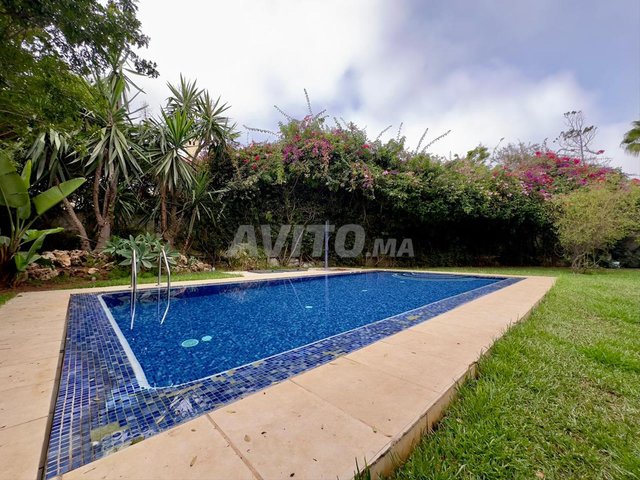 Á louer Splendide Villas á Anfa-900m2-avec piscine