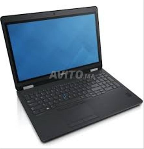 Pc portable E5570 512 ssd 8gb de RAM avec chargeur