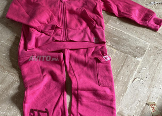 Ensemble jogging Barbie. Bon état 