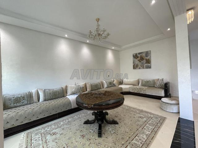 شقة فاخرة للبيع 3 غرف طريق فاس مكناس قرب بيم 