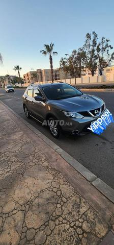 nissan Qashqai 2017 tout options 1800000km - 2
