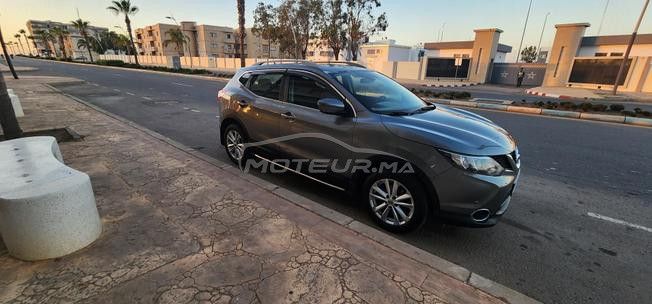 nissan Qashqai 2017 tout options 1800000km