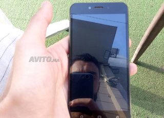 Oppo A71 à vendre prix fixe svp