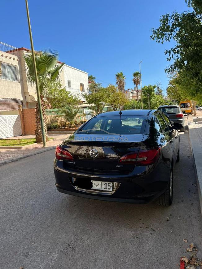 Voiture Opel Astra 2015