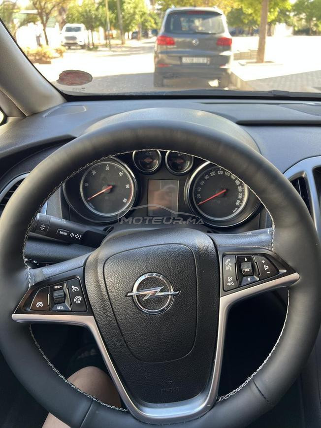 Voiture Opel Astra 2015