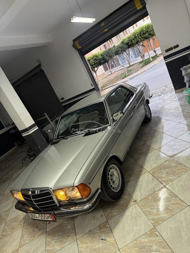 Mercedes-Benz230