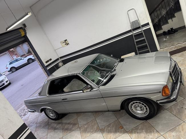 Mercedes-Benz230
